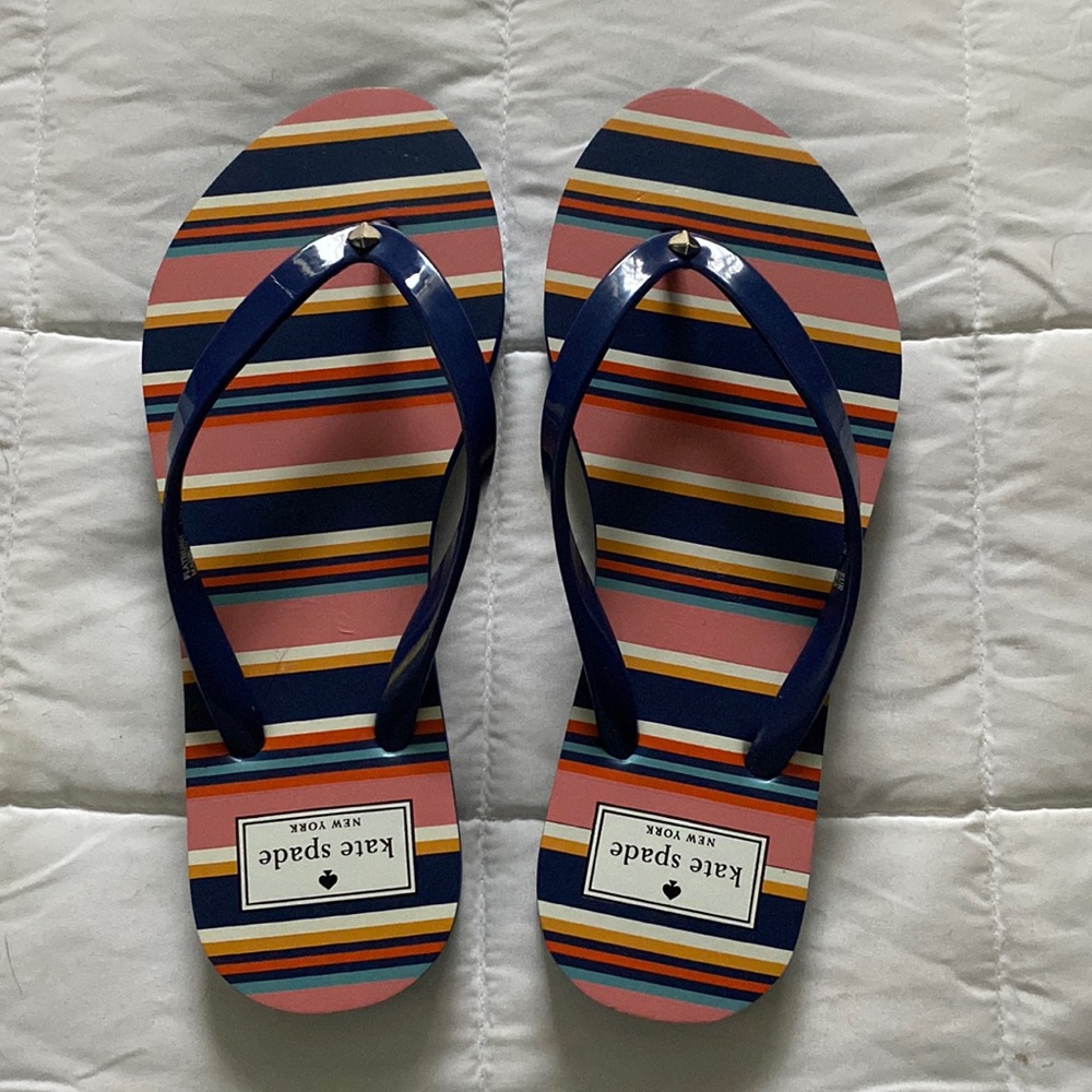 Kate Spade Flyaway Flip Flop Sandals.      NWOT